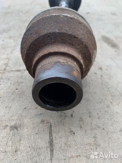 Привод передний левый Volkswagen Jetta 5 1.4 CAX