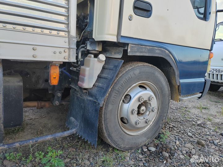 Isuzu Elf, 1996