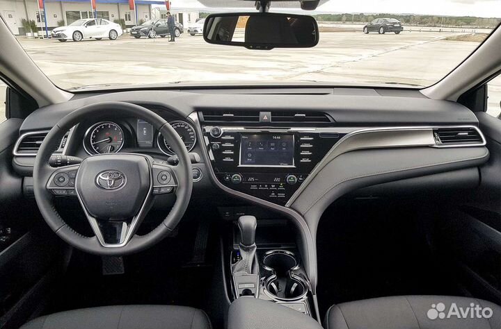 Головное устройство toyota camry 2019