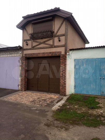 Гараж, > 30 м²