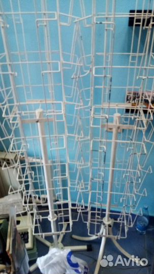 Стойки металлические для книг журналов открыток