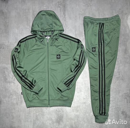 Спортивный костюм мужской Adidas