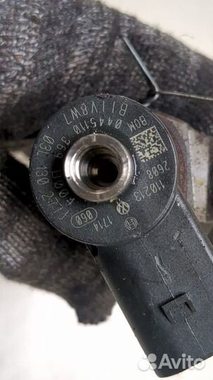 Форсунка топливная Volkswagen Passat CC