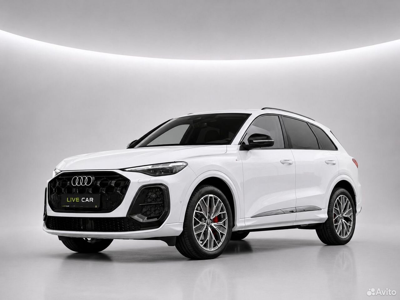 Audi Q5L 2.0 AMT, 2026