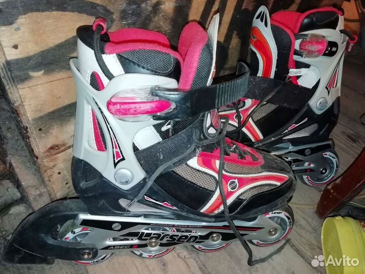 Продам Роликовые коньки Larsen