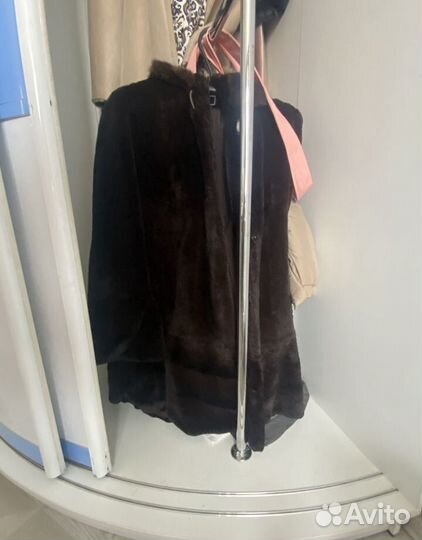 Радиусный угловой шкаф купе на заказ