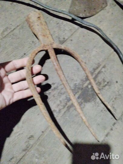 Вилы кованные ссср.Лопаты.Грабли.Садовый инвентарь