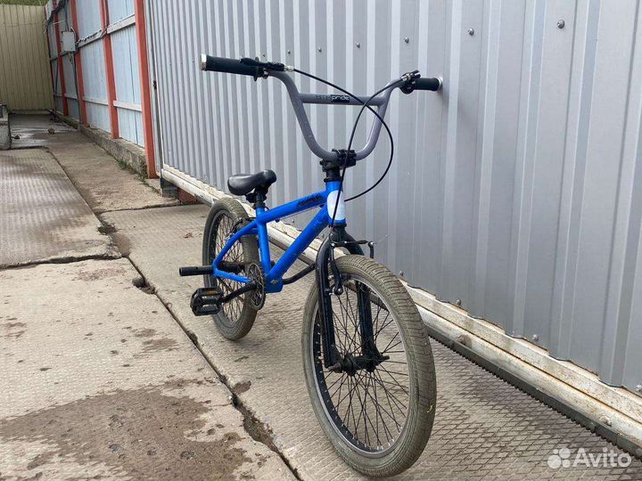 Трюковой велосипед BMX