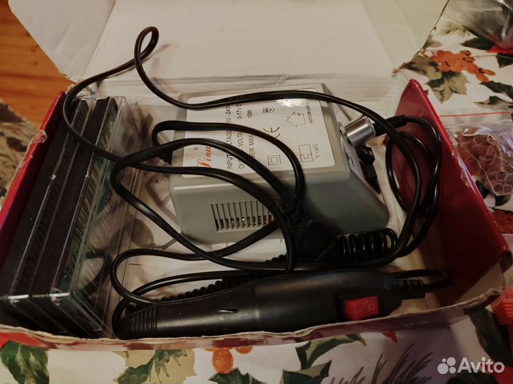 Машинка для аппаратного маникюра