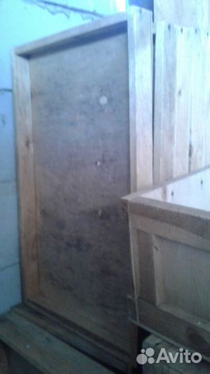 Поддоны и ящик