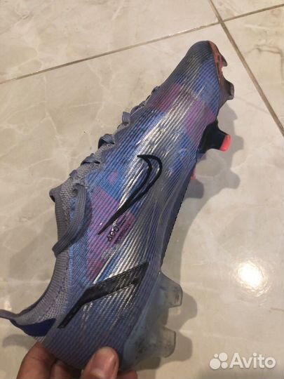 Футбольные бутсы nike mercurial