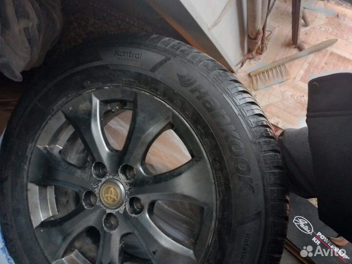 Шины Хенкок 215/65R16