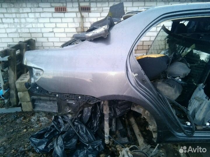 Правое крыло порог стойка Toyota Corolla 150