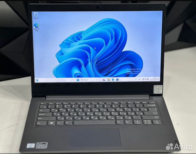 Мощный ноутбук Lenovo I3-8130U SSD-256Gb