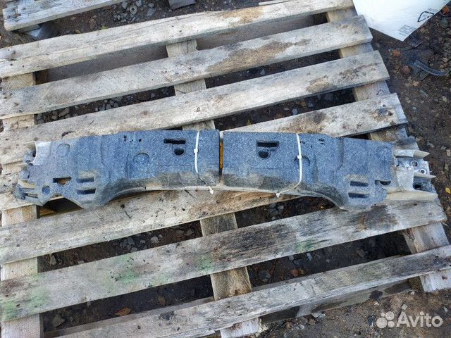 Усилитель бампера передний Rover 75