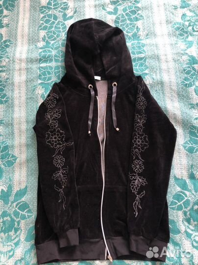 Спортивный костюм женский 42-44 размер