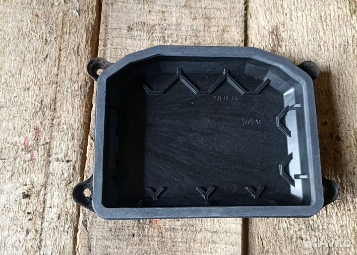 Крышка блока розжига Мазда 6 gh