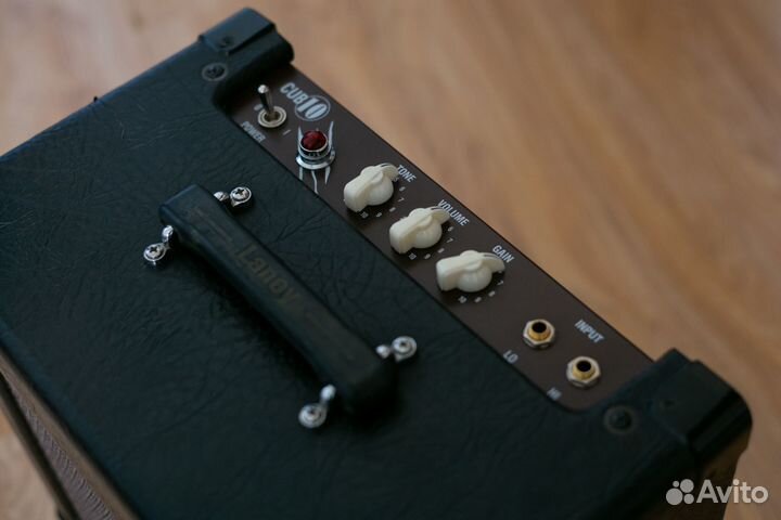 Ламповый гитарный комбик Laney CUB 10