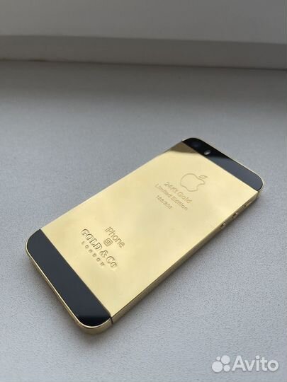 iPhone SE, 64 ГБ