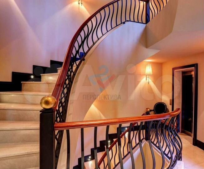 Дом 450 м² на участке 16 сот.