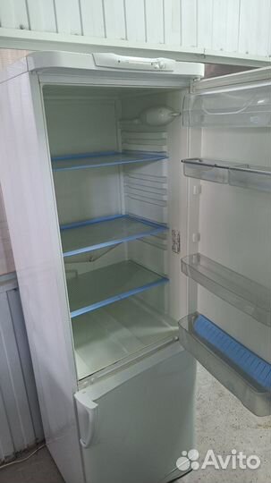 Холодильник indesit