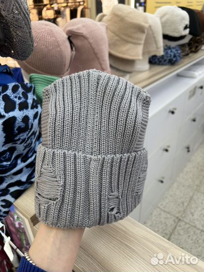 Шапки новые женские с ушками