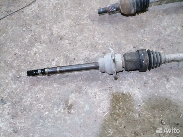 Привод передний Cadillac SRX