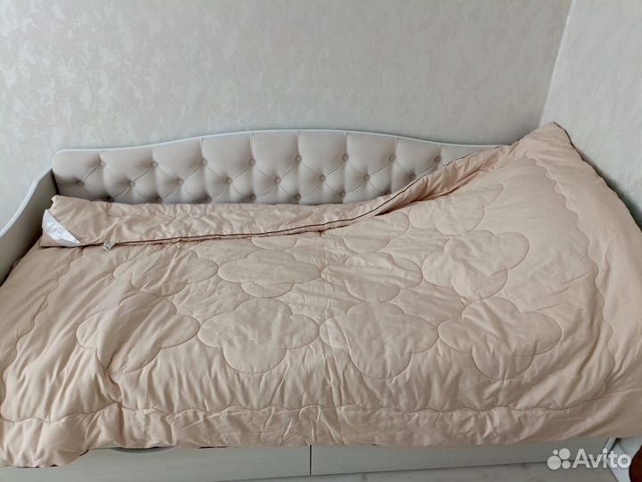 Одеяло из верблюжьей шерсти