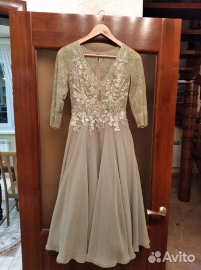 Платье праздничное