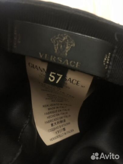 Берет Versace