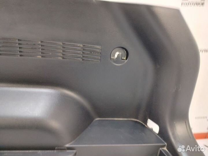 Обшивка багажника задняя правая Kia Seltos SP2