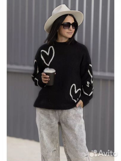 Свитер женский