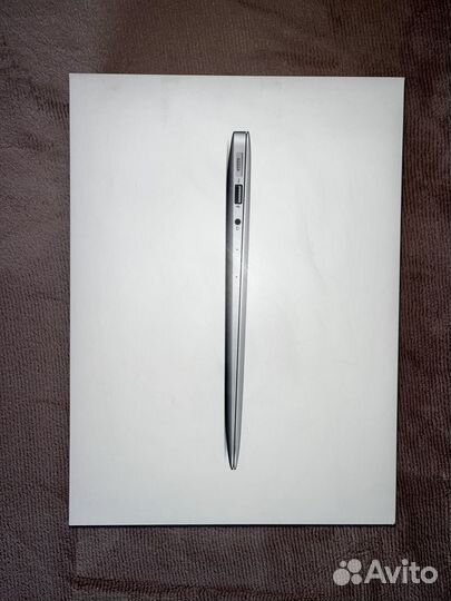 Продаю MacBook Air 2017