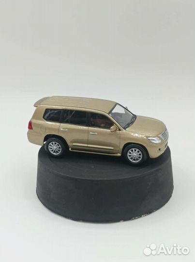 Lexus LX 570 масштабная модель 1:43 деагостини