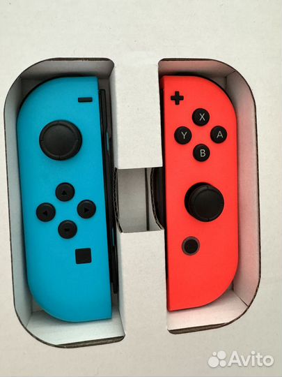 Игровая консоль Nintendo Switch красный, синий