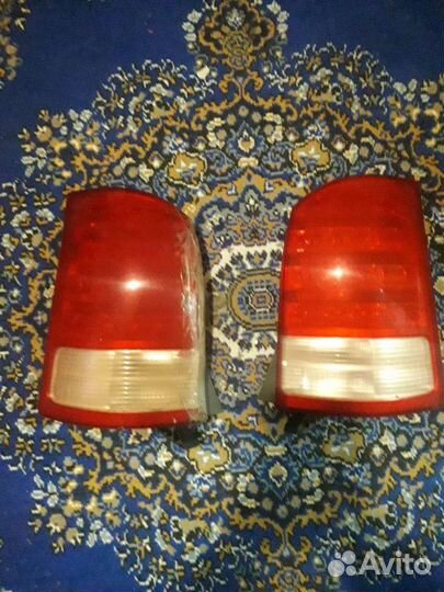 Задний фонарь Toyota Wish