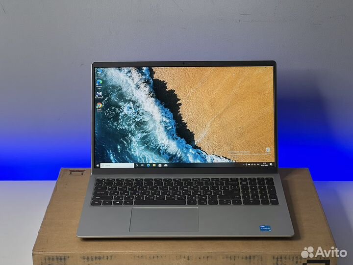 Шустрый ноутбук IPS 8G озу SSD256g Core i3 11th