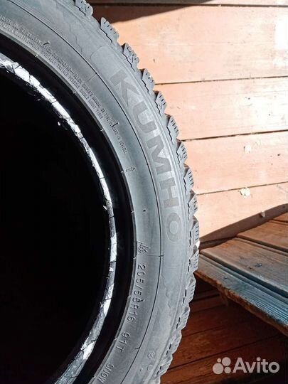 Kumho I'Zen KW22 205/55 R16