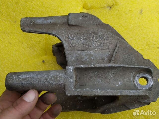 Опора двигателя Volkswagen Touareg