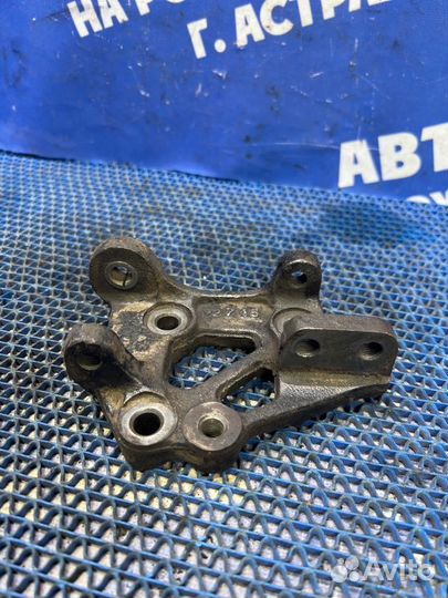 Кронштейн гидроусилителя руля Toyota Carina E