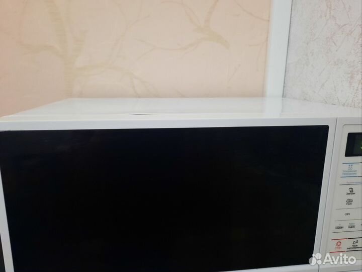 Микроволновая печь Samsung ME83DR-1W/BWT