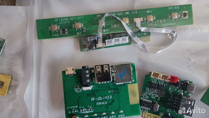 Платы для блютуз колонок с кнопками разные