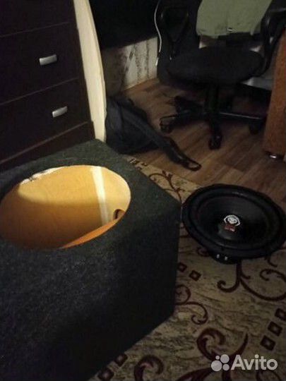 Сабвуфер с коробом
