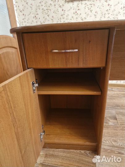 Офисная мебель бу