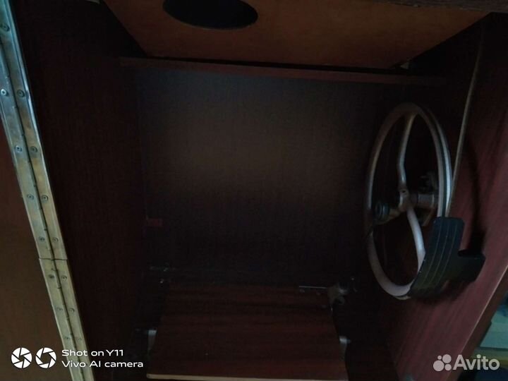 Бытовая швейная машинка бу