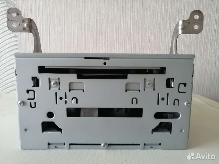 Штатная магнитола на mitsubishi outlander xl