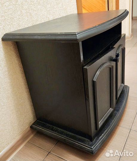 Тумба под телевизор