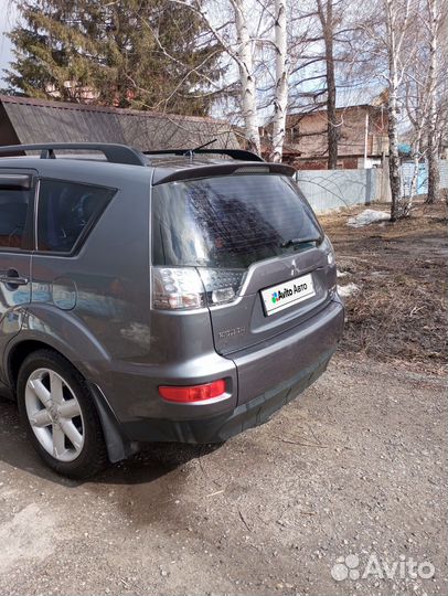 Mitsubishi Outlander 2.4 CVT, 2011, 235 300 км