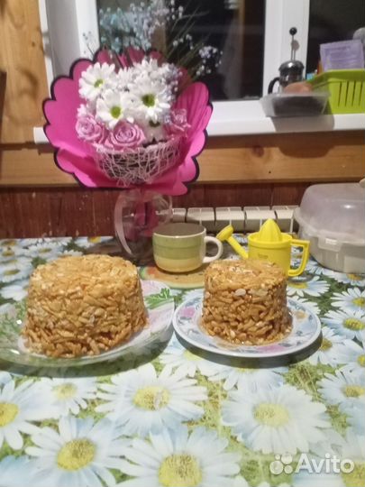 Домашние куриные яйца