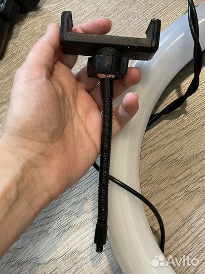 Кольцевая лампа со штативом